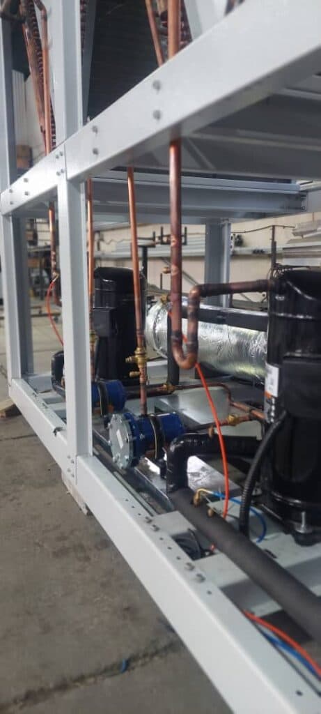 ساخت و راه اندازی سردخانه صنعتی و چیلر تراکمی برودتی سرما سرویس در تهران