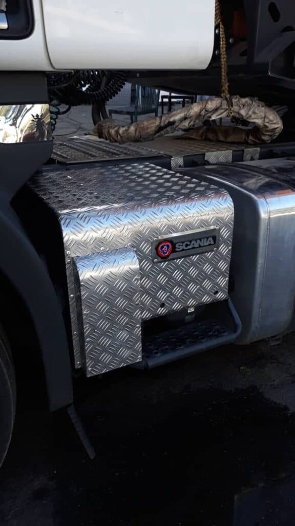 استیل کاری کامیون موسوی در مشهد