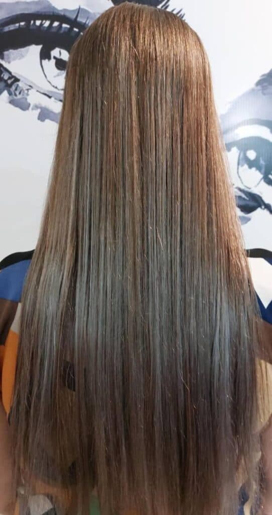 مرکز تخصصی کراتین احیا و صافی و رنگ و لایت و کوتاهی مو آلما در قشم