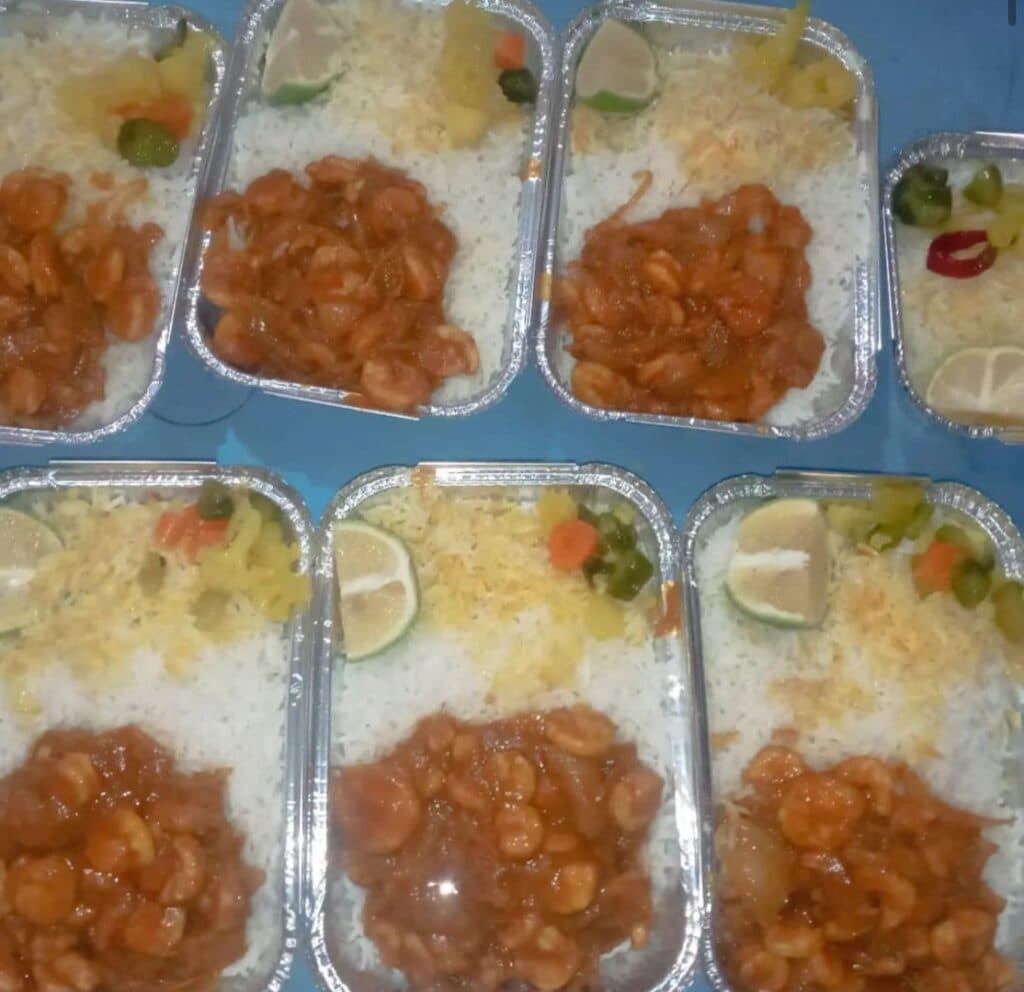 رستوران و بیرون بر کلبه در بندر لنگه هرمزگان