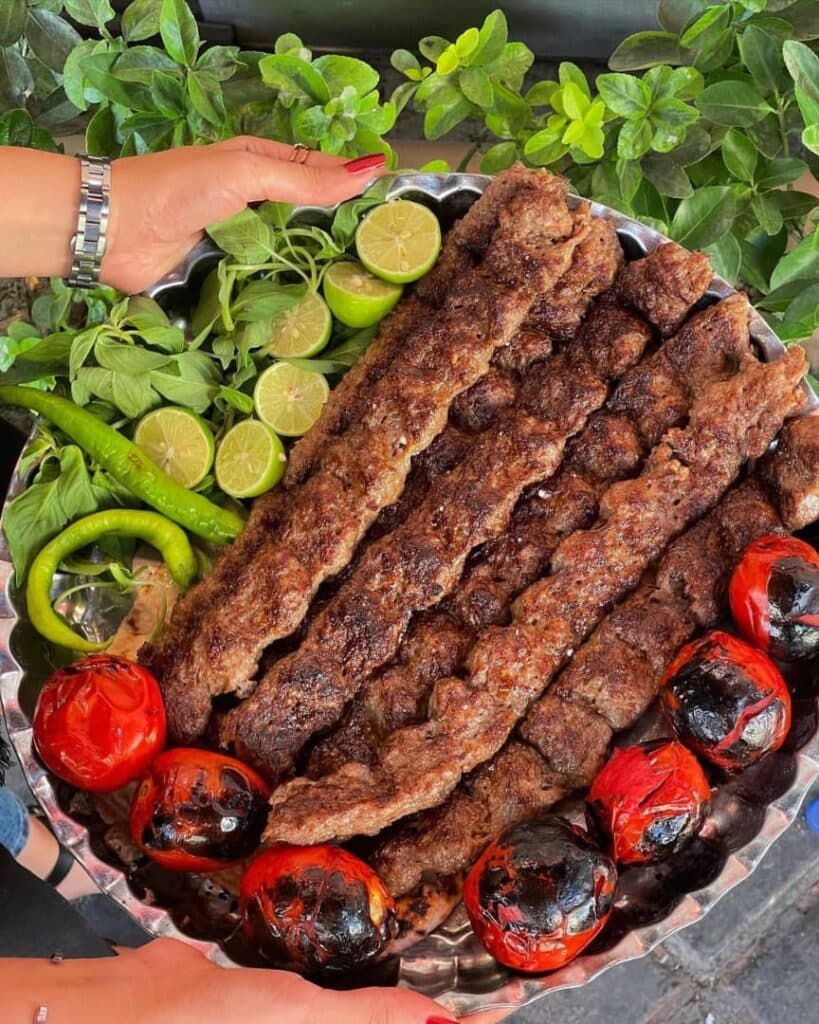 رستوران چاشت در جیرفت