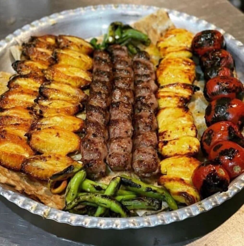 سفره خانه سنتی ال سون در اسلامشهر تهران