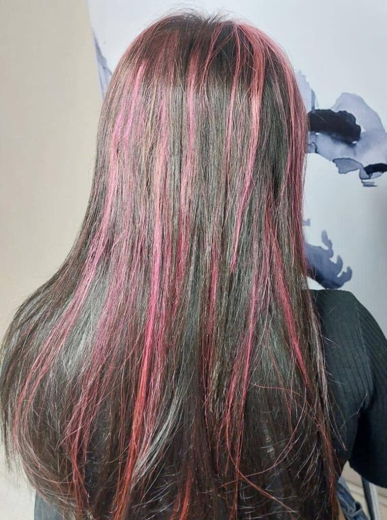 مرکز تخصصی کراتین احیا و صافی و رنگ و لایت و کوتاهی مو آلما در قشم