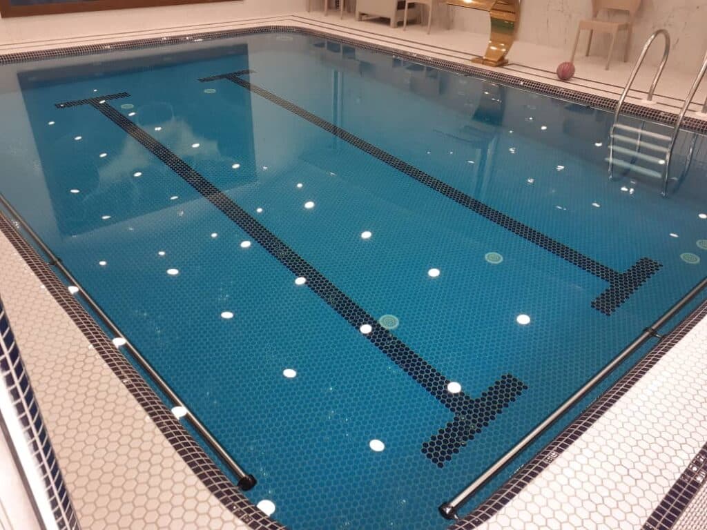 طراحی و ساخت استخر جکوزی و مجموعه ورزشی شرکت تهران سونا در هرمزگان
