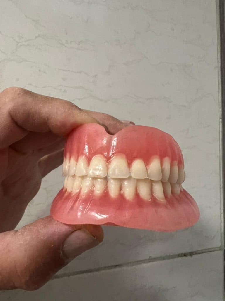 دندانپزشکی و دندانسازی صدف در تهران