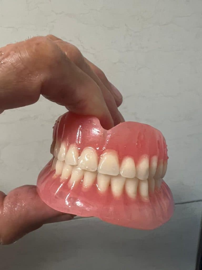 دندانپزشکی و دندانسازی صدف در تهران