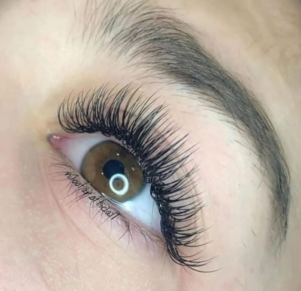 آموزشگاه و سالن زيبایی نیلوفر قدوسی در بجنورد