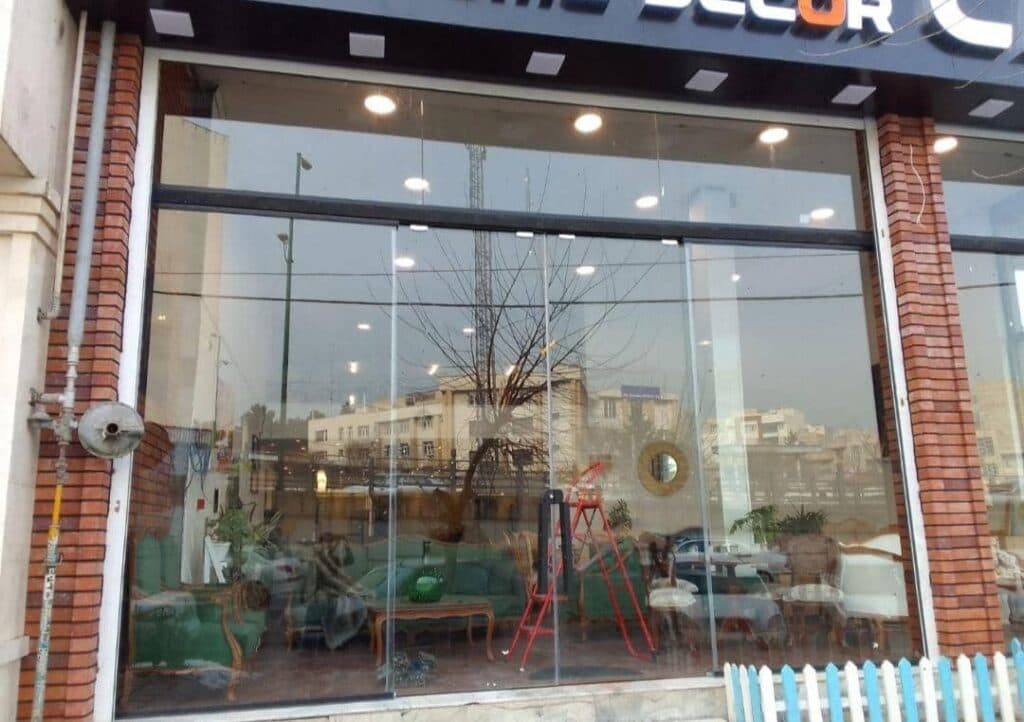 فروش شیشه سکوریت کرکره برقی و درب اتوماتیک نوین صنعت ماهان در کرج