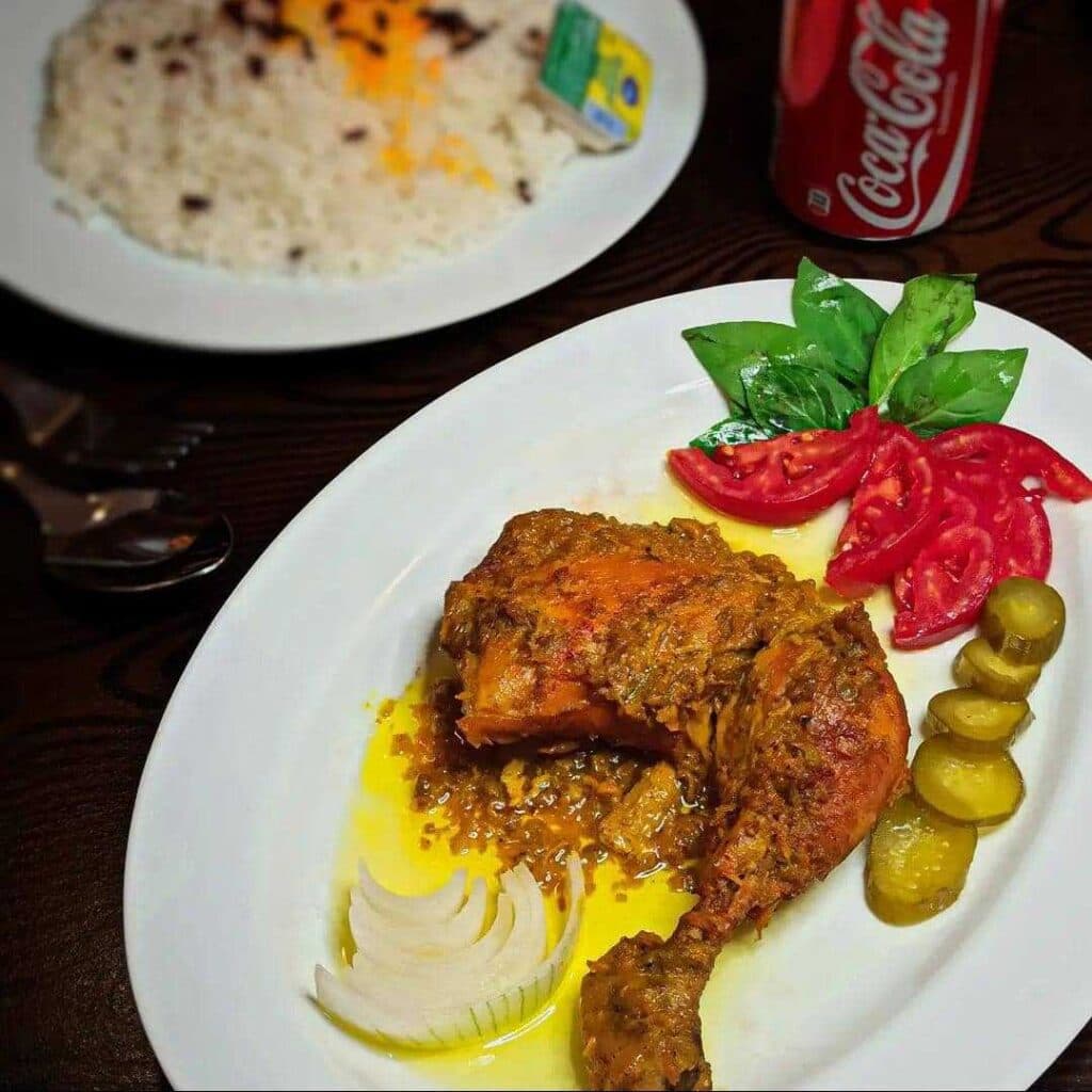 کافه رستوران سیب در سیرجان