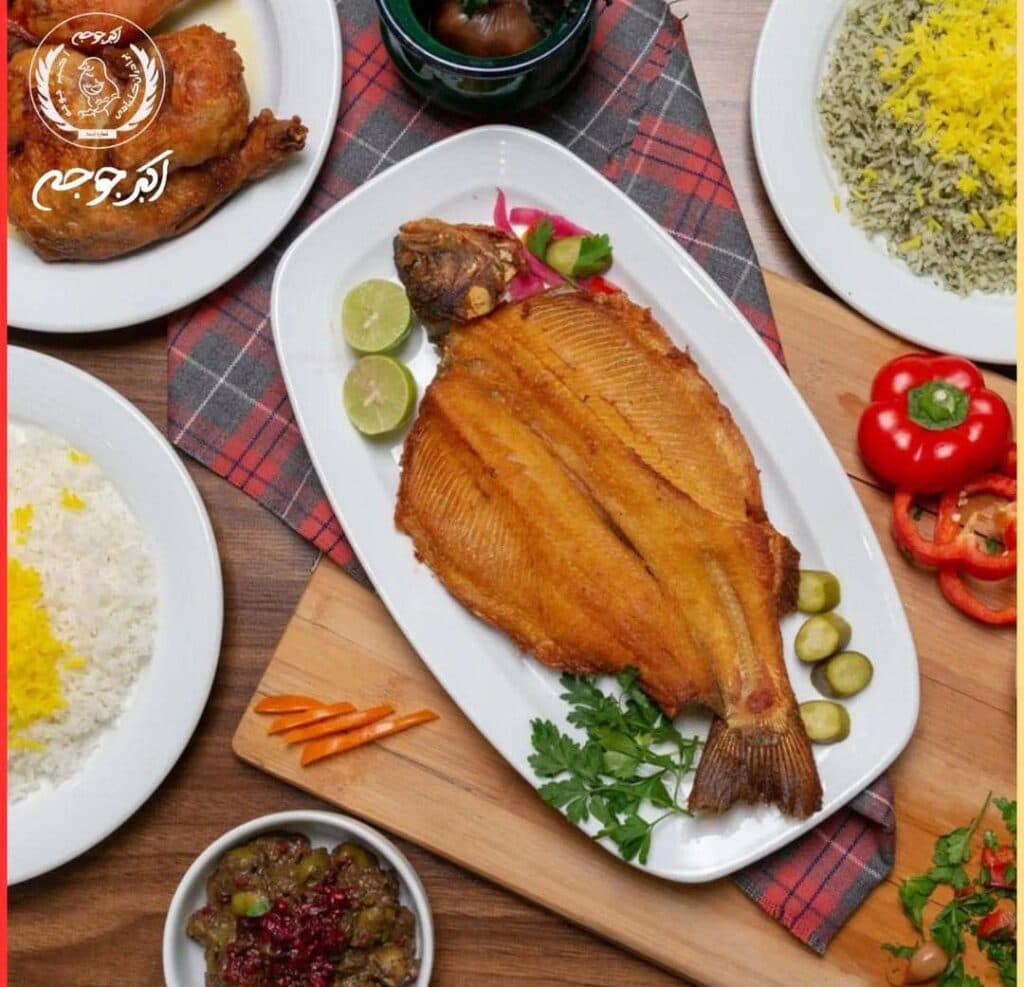 رستوران اکبرجوجه خاص اصل گلوگاه در کرمان