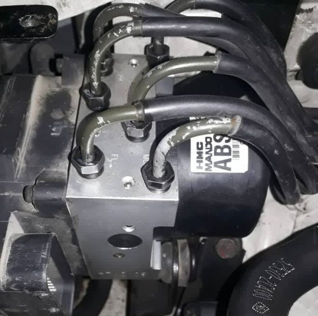 تعمیرات تخصصی بوستر و ای بی اس ABS و پمپ و تقویت ترمز سعید در تهران