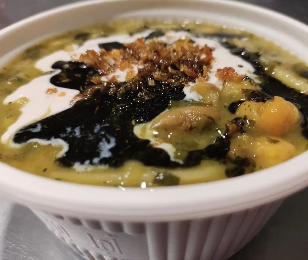 رستوران و کترینگ الو پلو در تبریز