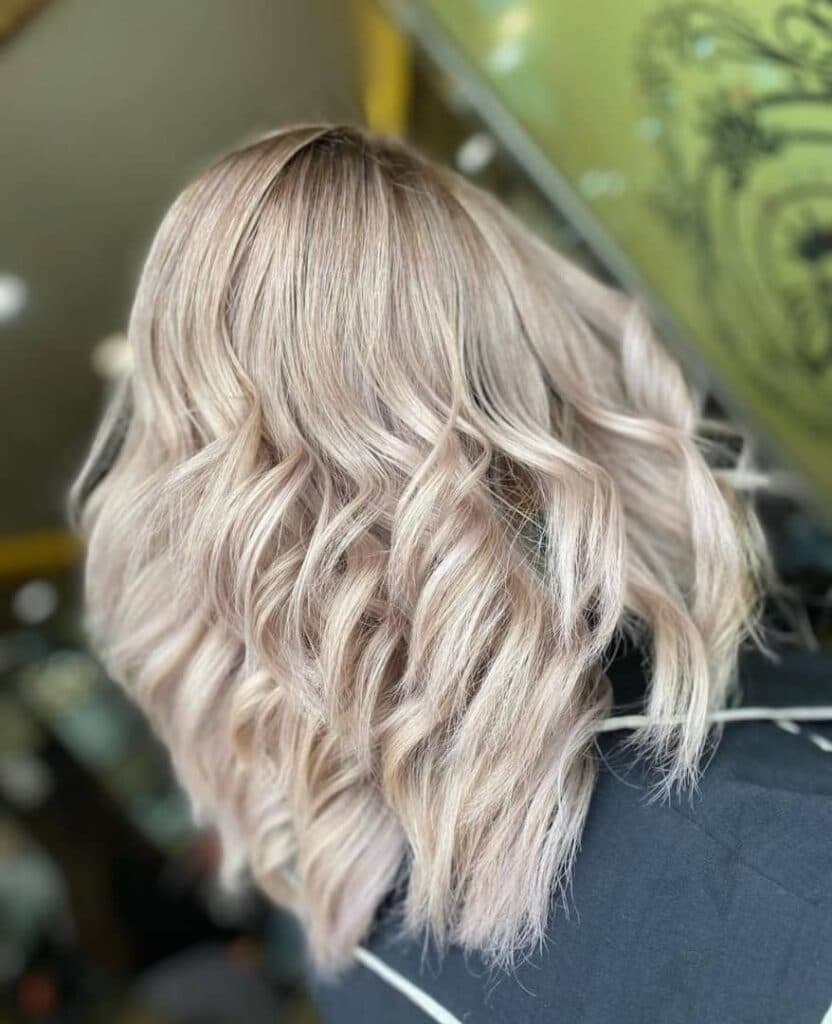 آموزش و خدمات رنگ و لایت و کراتین اسرین محمدی در مهاباد آذربایجان غربی