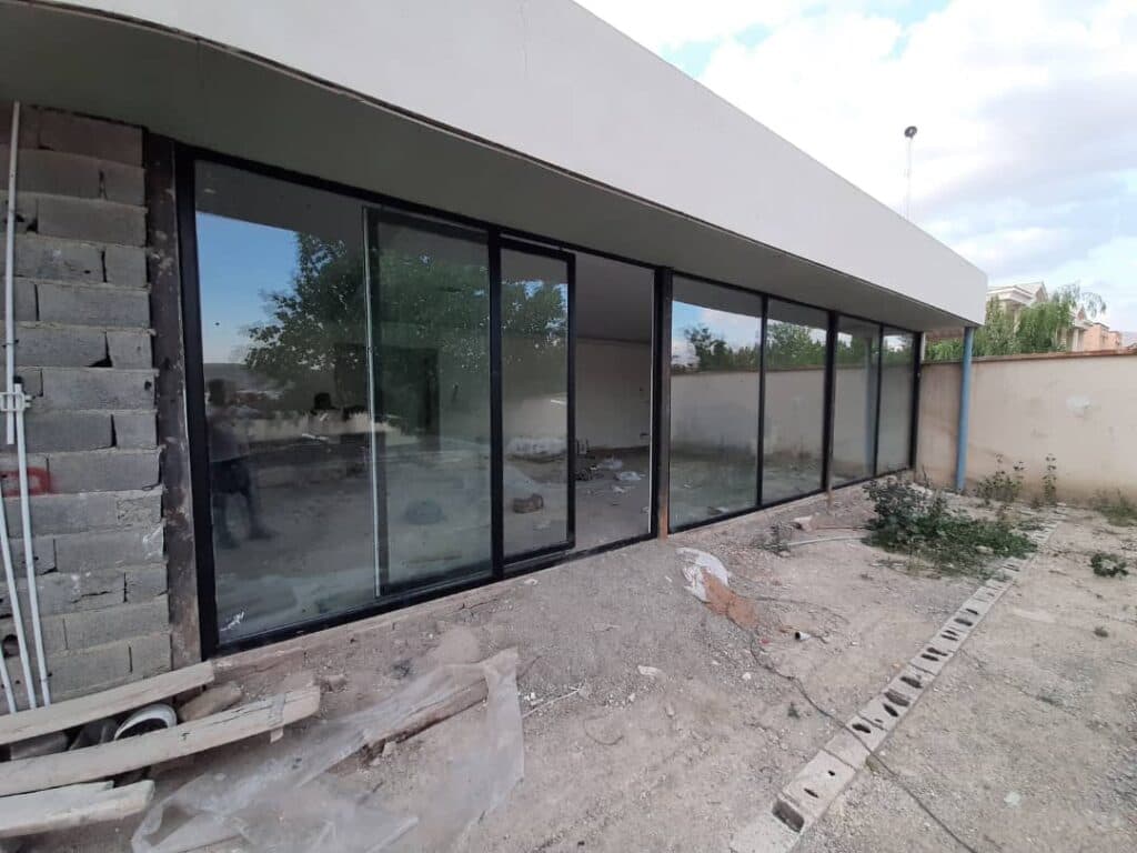 تولید و نصب درب و پنجره دوجداره آکاوین در تهران