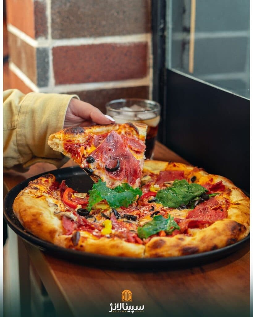 کافه رستوران سپینا لانژ در همدان