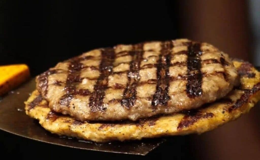 فست فود و بیرون بر آقای 20 در آزادشهر یزد