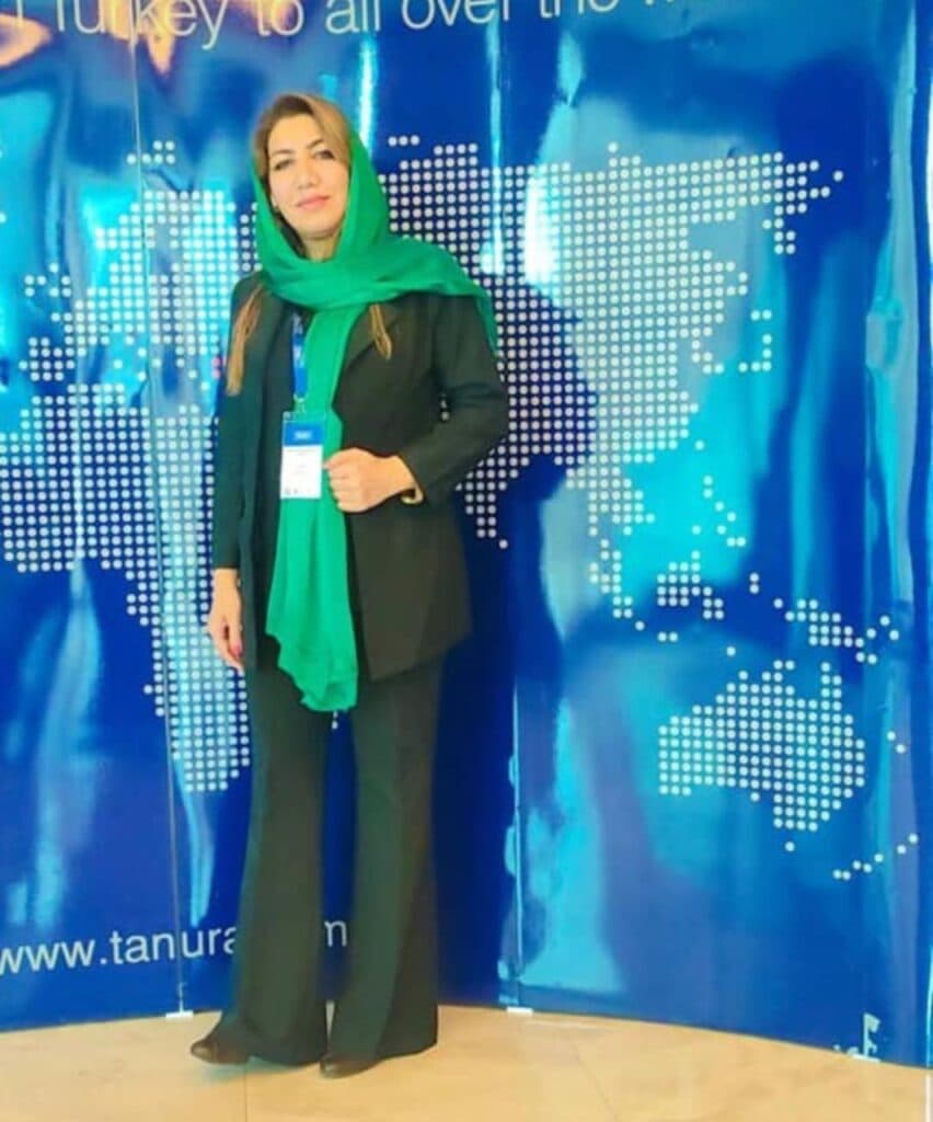 گروه تخصصی مراقبت پوست ملیحه ضیایی در یزد