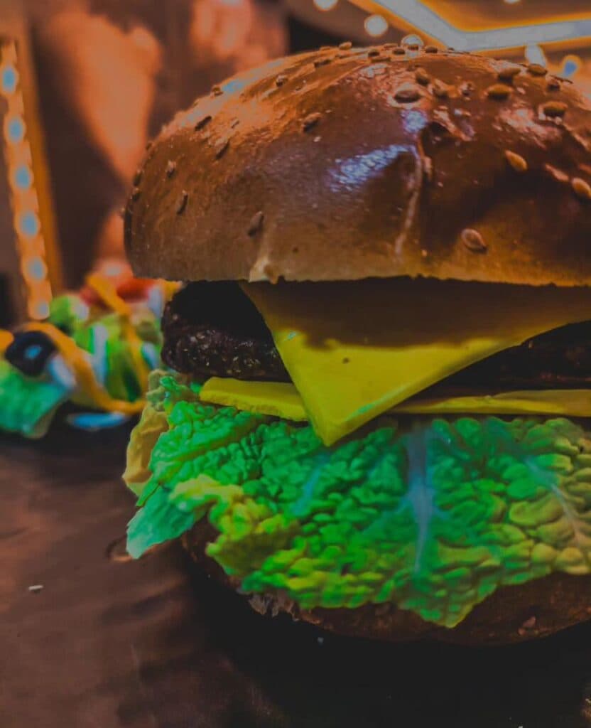 کافه رستوران لایت در دورود