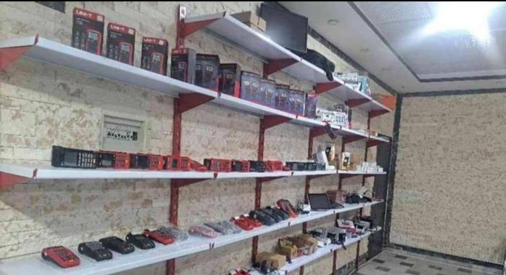 فروش و تعمیرات کارتخوان و تجهیزات الکترونیک صنایع الکترونیک رضازاده در مهاباد