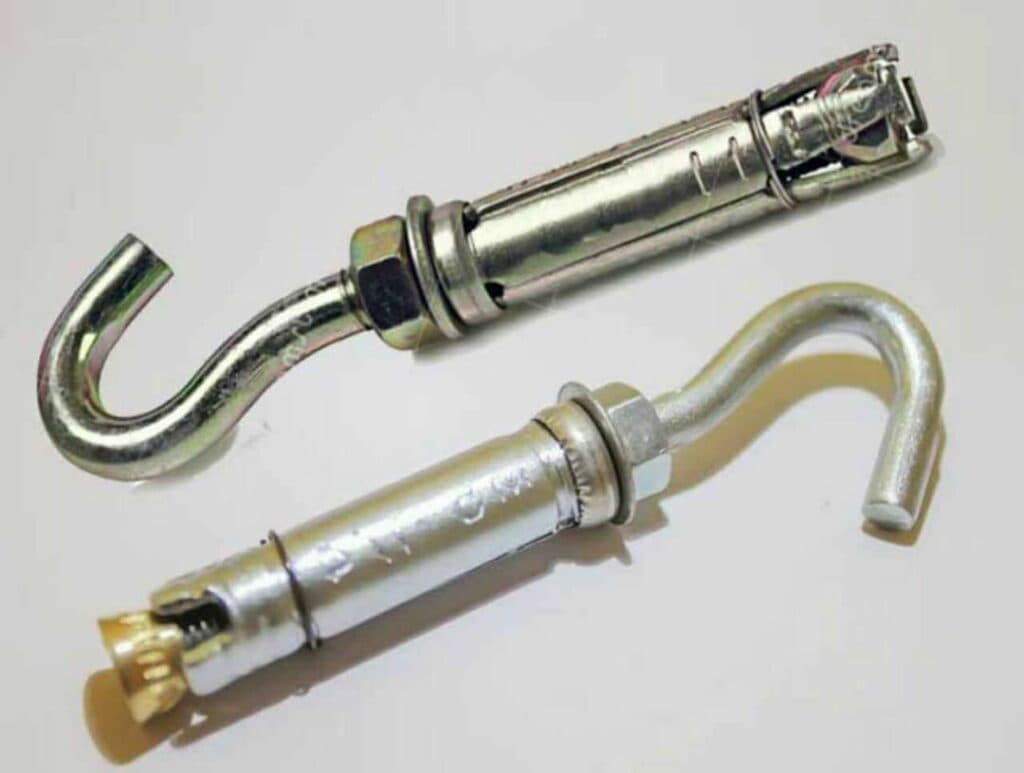 پخش و فروش عمده پیچ و مهره رولبولت و شیروانی سربوکسی توتال پیچ در اصفهان