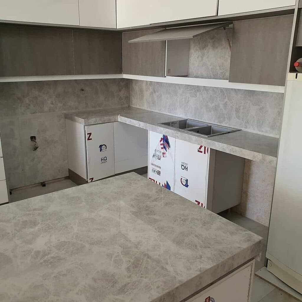 نصب و اجرا سنگ و سرامیک اسلب و مرمر تاجیک در اصفهان