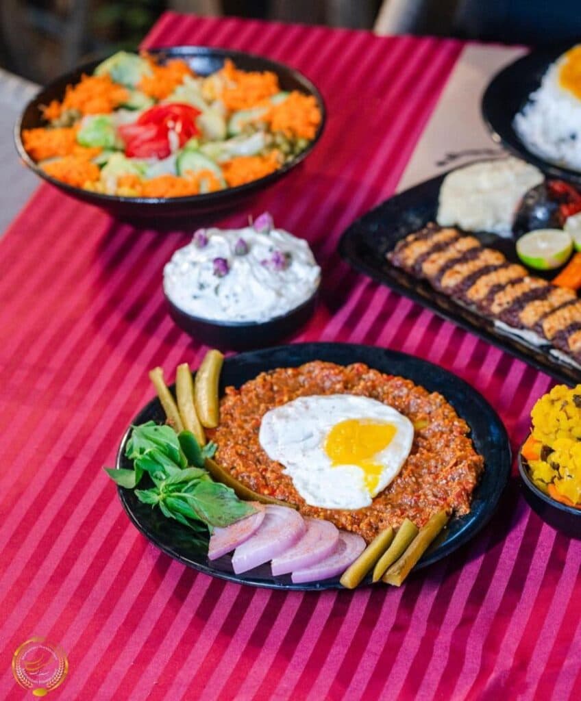 باغ رستوران مهستان در فشم