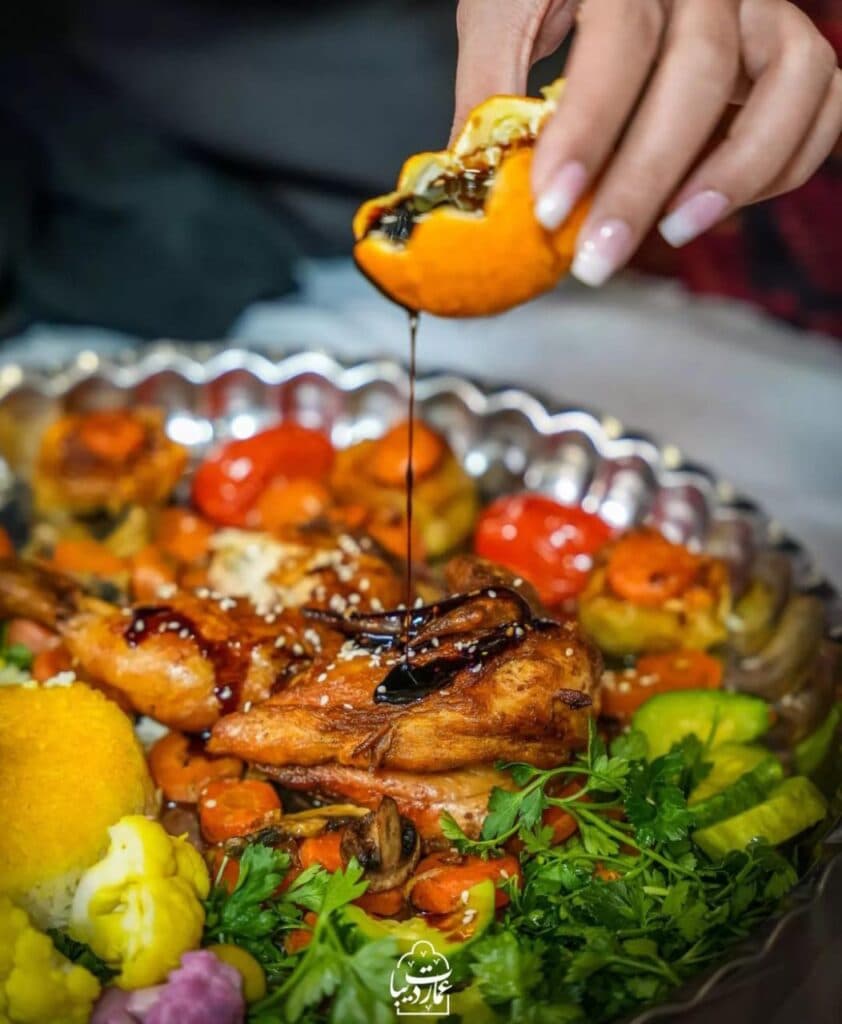 رستوران سنتی عمارت دیبا در همدان