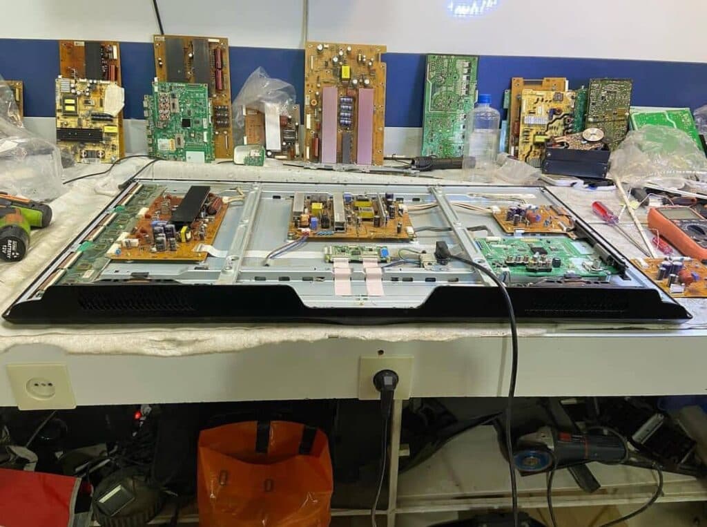 تعمیرات تلویزیون فنی و مهندسی حسینی در کرمان