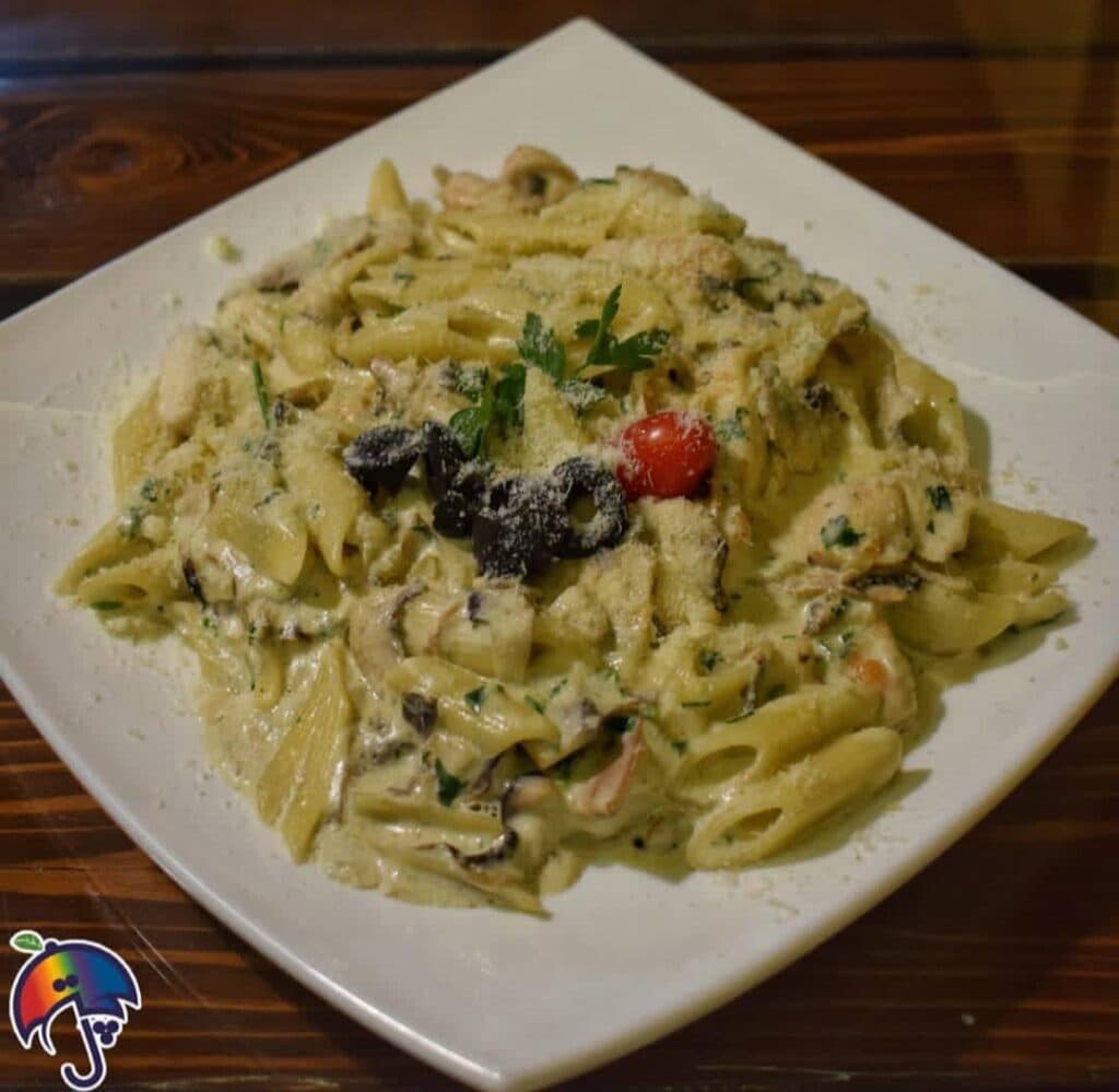 کافه رستوران چتر در یزد