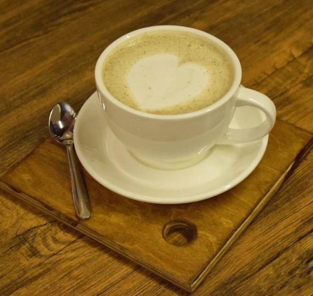 کافه رستوران چتر در یزد