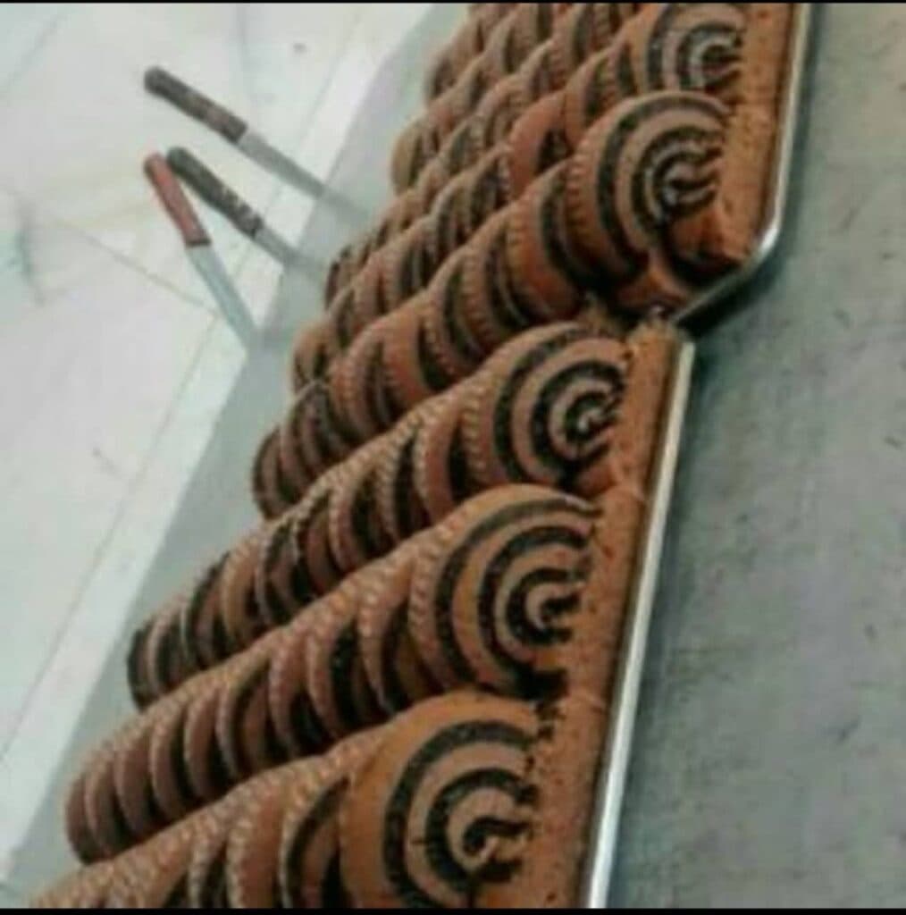 شیرینی سرای داغ صالحی در مشهد