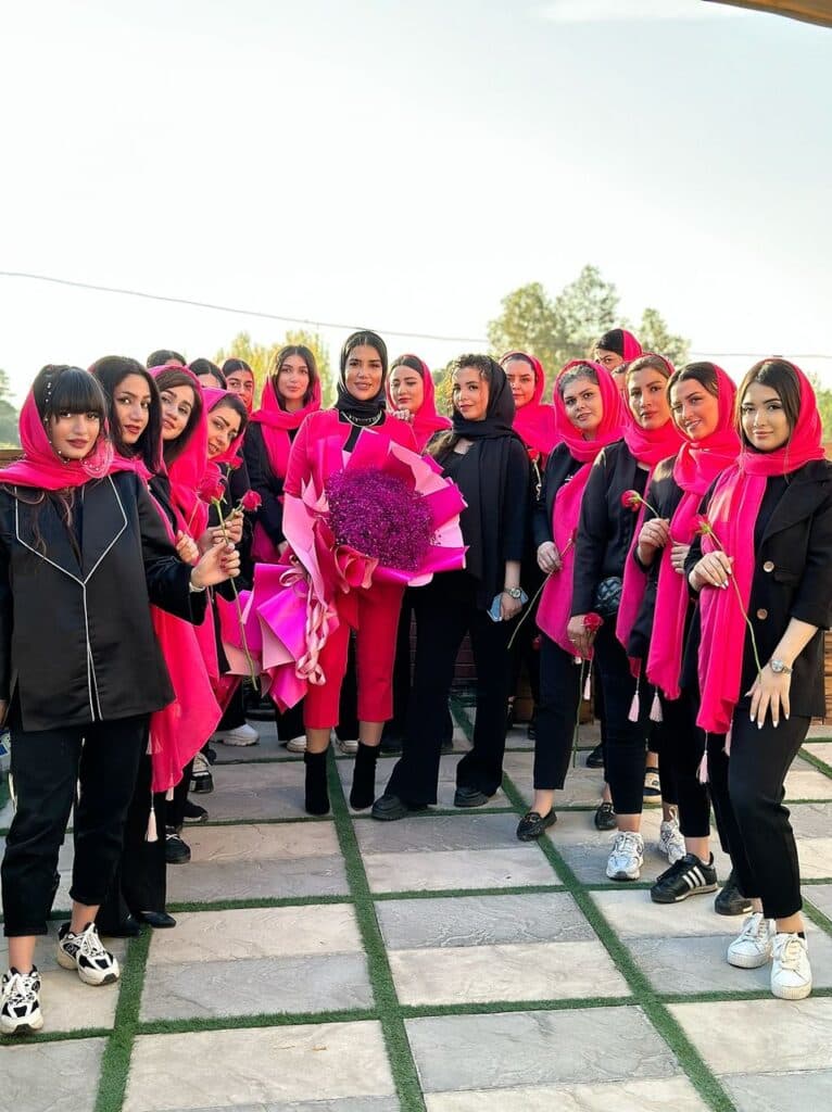 مرکز تخصصی اکستنشن مژه و مو سحر پازوکی در پاکدشت تهران