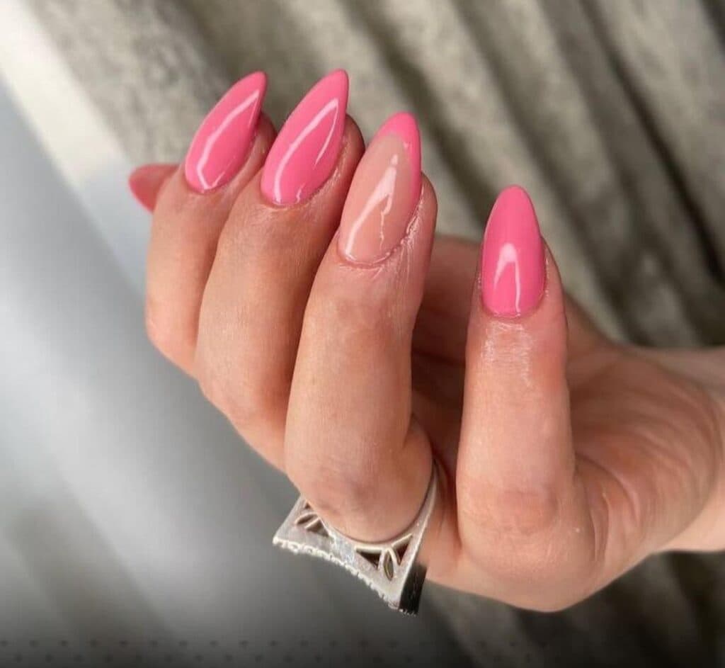 آموزشگاه و سالن زیبایی قصر نیکان در انقلاب تهران