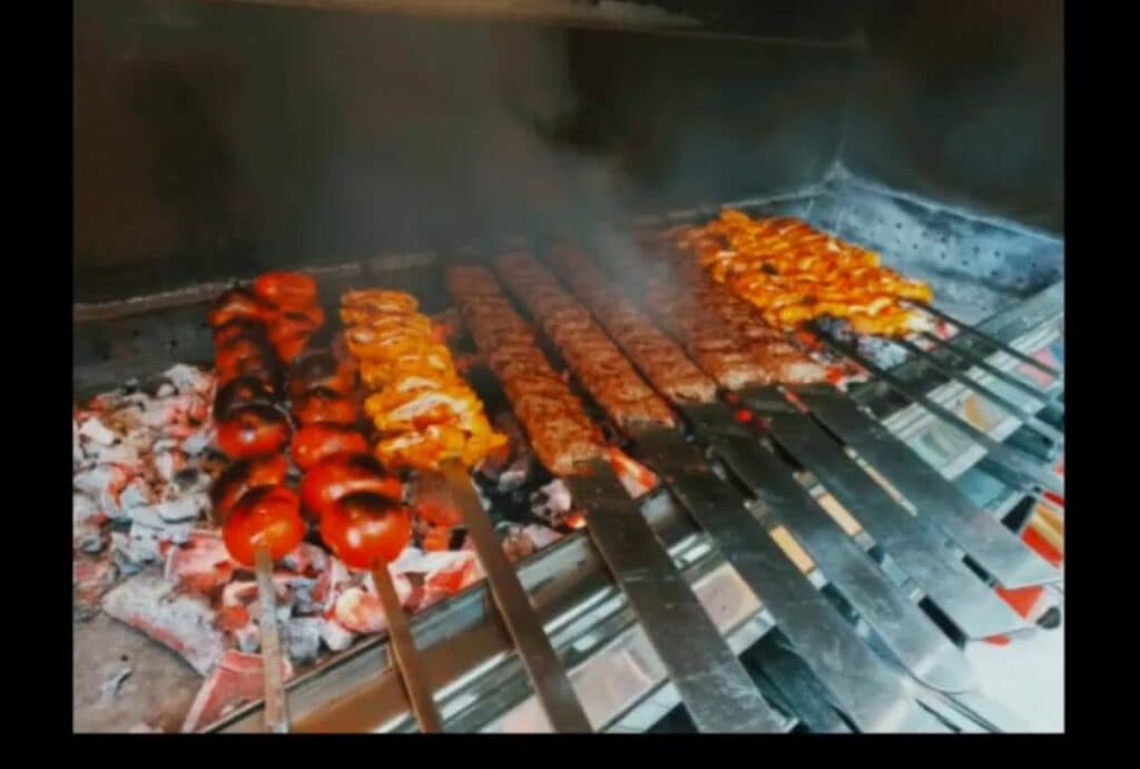 کباب ساطوری بناب ستارخان در دورود