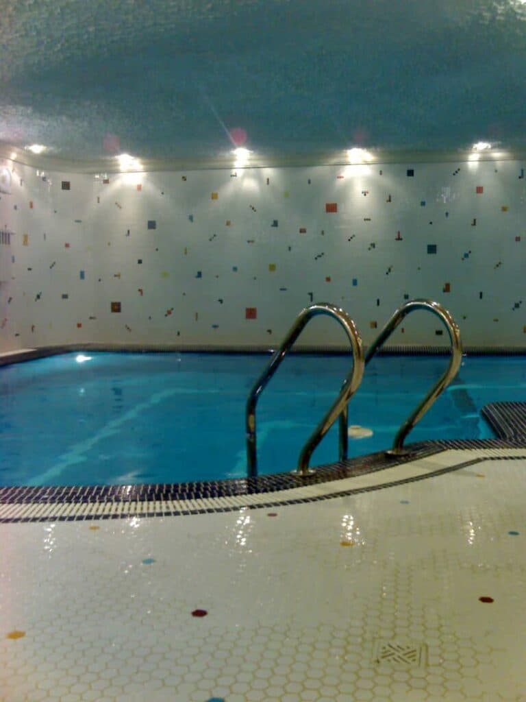 طراحی و ساخت استخر جکوزی و مجموعه ورزشی شرکت تهران سونا در تبریز