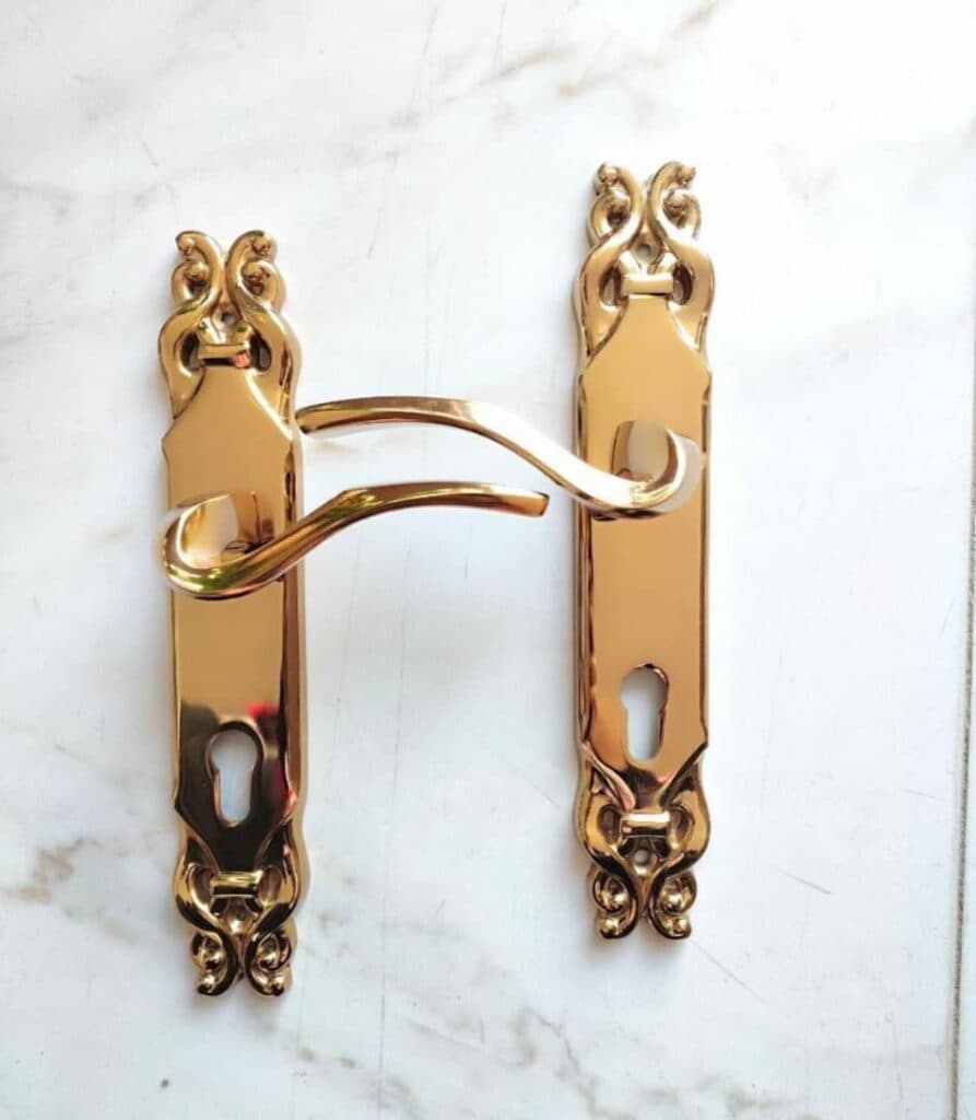 تولید و فروش دستگیره و قفل درب ضدسرقت ابزاریراق باقری در سبزدشت تهران