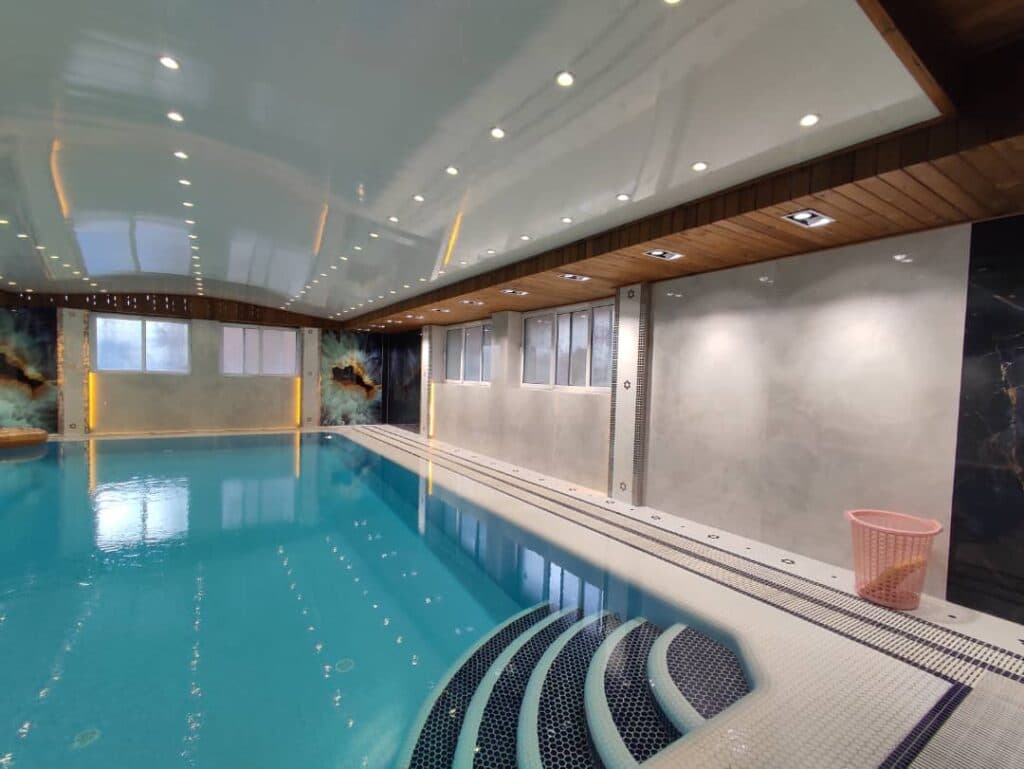 طراحی و ساخت استخر جکوزی و مجموعه ورزشی شرکت تهران سونا در رشت