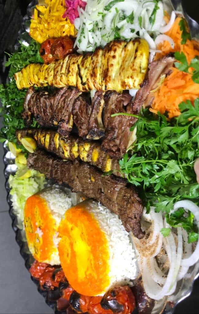 رستوران سنتی خان در سنندج