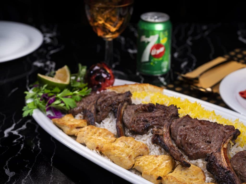 مجموعه رستوران های شاندیز شاذ در یزد