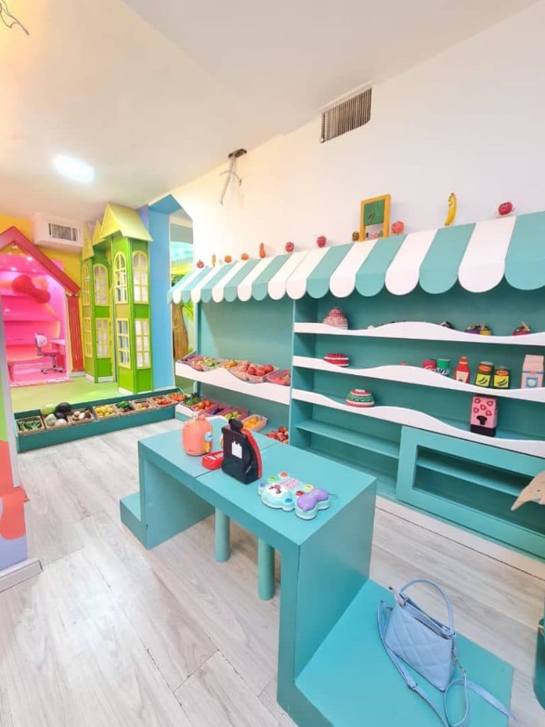 خانه بازی کودک و سالن تولد سرزمین رویایی در شیراز