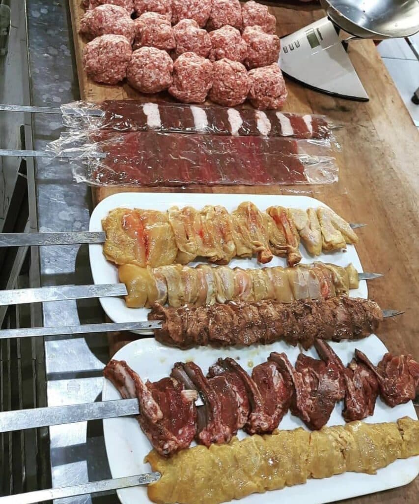 رستوران حبیب تهرونی در دارآباد تهران