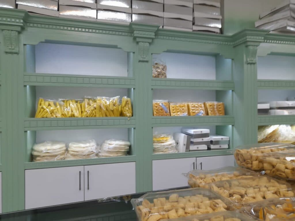 بازسازی طراحی و اجرا دکوراسیون داخلی و کابینت آریاچوب ناصری در بندرعباس