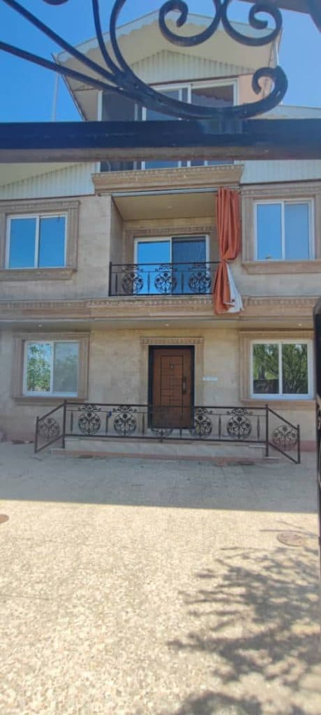 مشاور املاک کاخ در لیسار