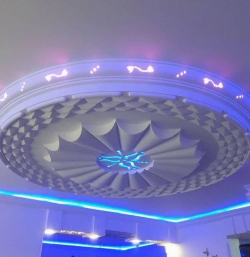 گچکاری و نور مخفی و راویز کاری دلیر در رشت