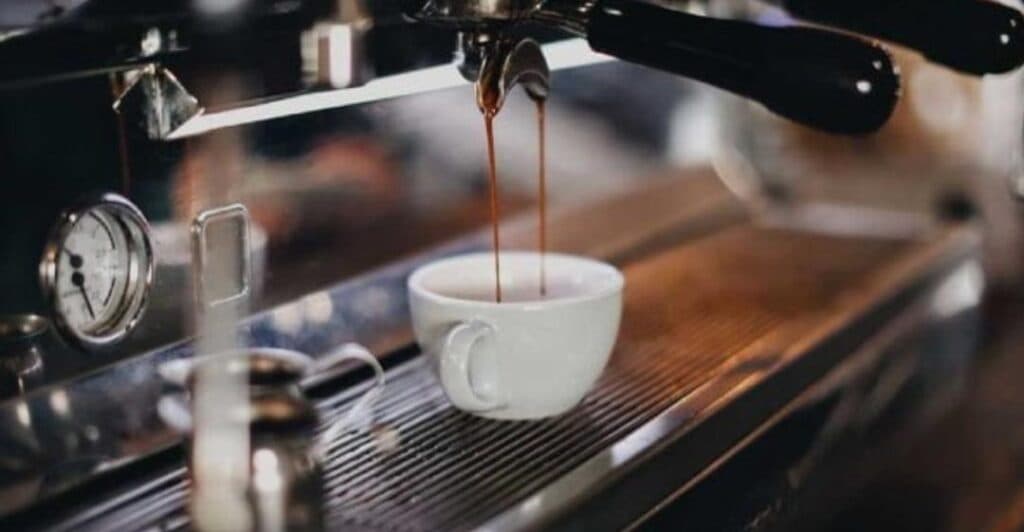 کافه نایت Night در آمل