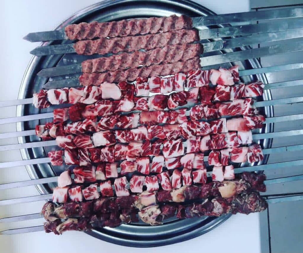 کبابسرای پنجه طلا در شیراز