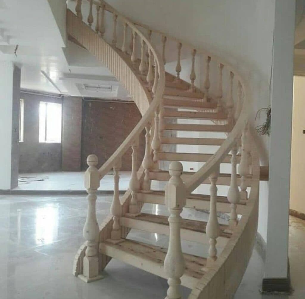 ساخت پله گرد چوبی و آهنی و صنایع چوبی پندار بقایی در قائمشهر