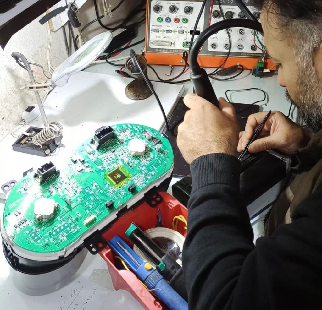 کلینیک تخصصی برق و الکترونیک اتومبیل محمد ثابت در رشت