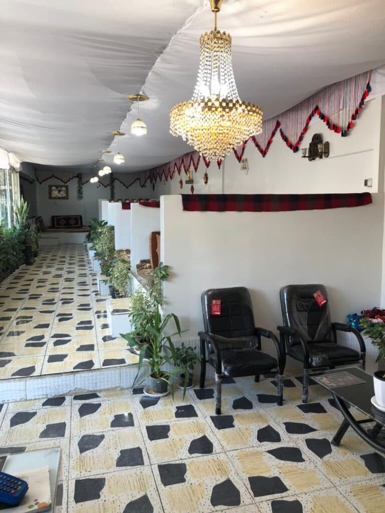 کافه رستوران شیرز در کوهدشت