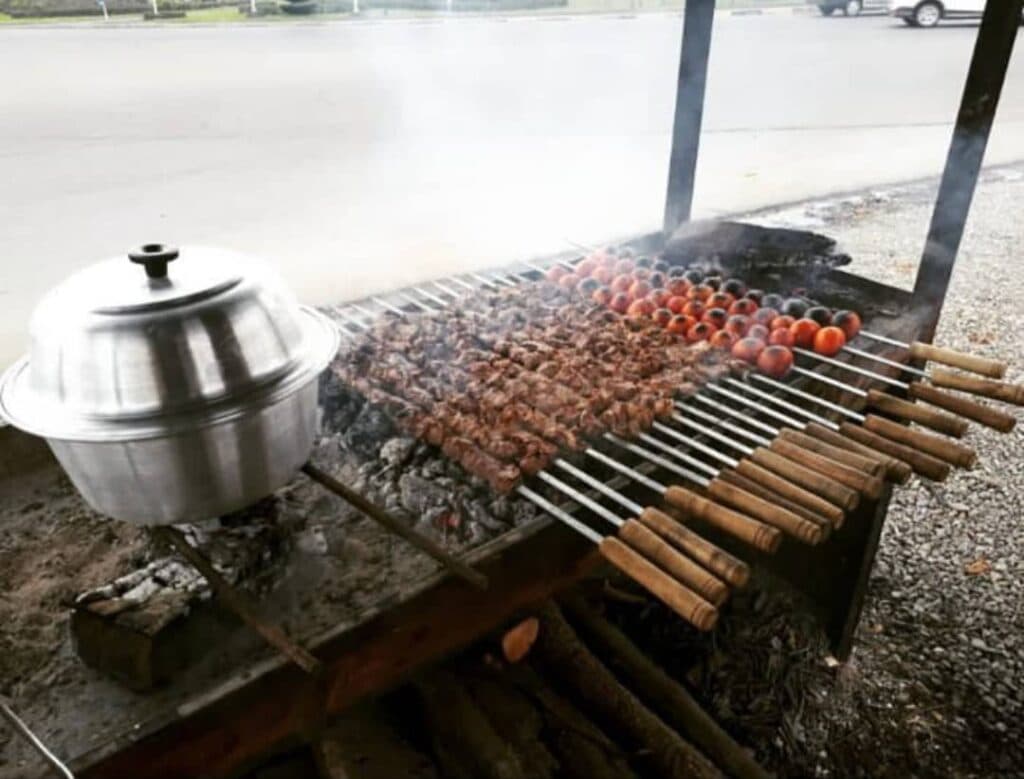 کبابسرای پنجه طلا در شیراز